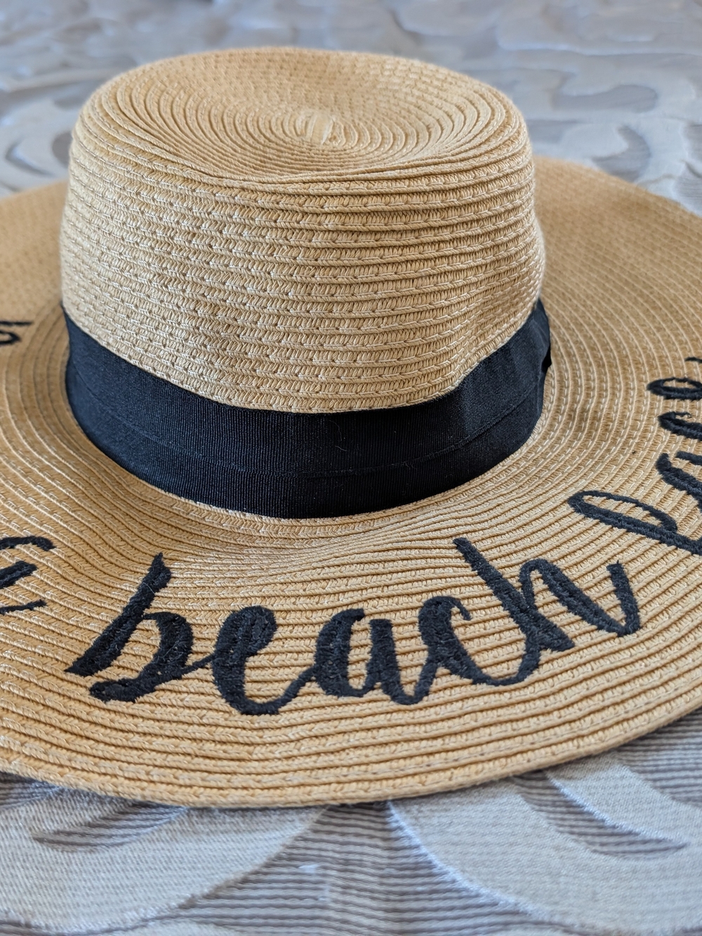 Resting Beach Face Wide Brim Straw Sun Hat - Picture 2 of 5